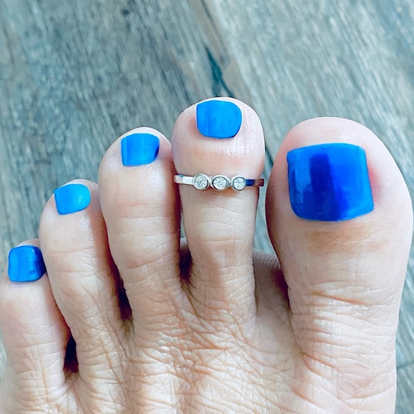 💎TOP SELLER 💎Sterling Silver 3 CZ Toe Ring, Dainty Midi Rings, Stone Jewelry - Picture 11 of 13